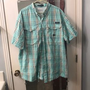 Columbia pfg button down
